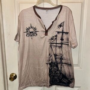 Ship Skull Men’s Short Sleeve Henley Shirt. Sz XL.